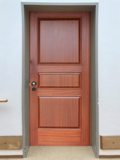 Klebe Tür Modell 052